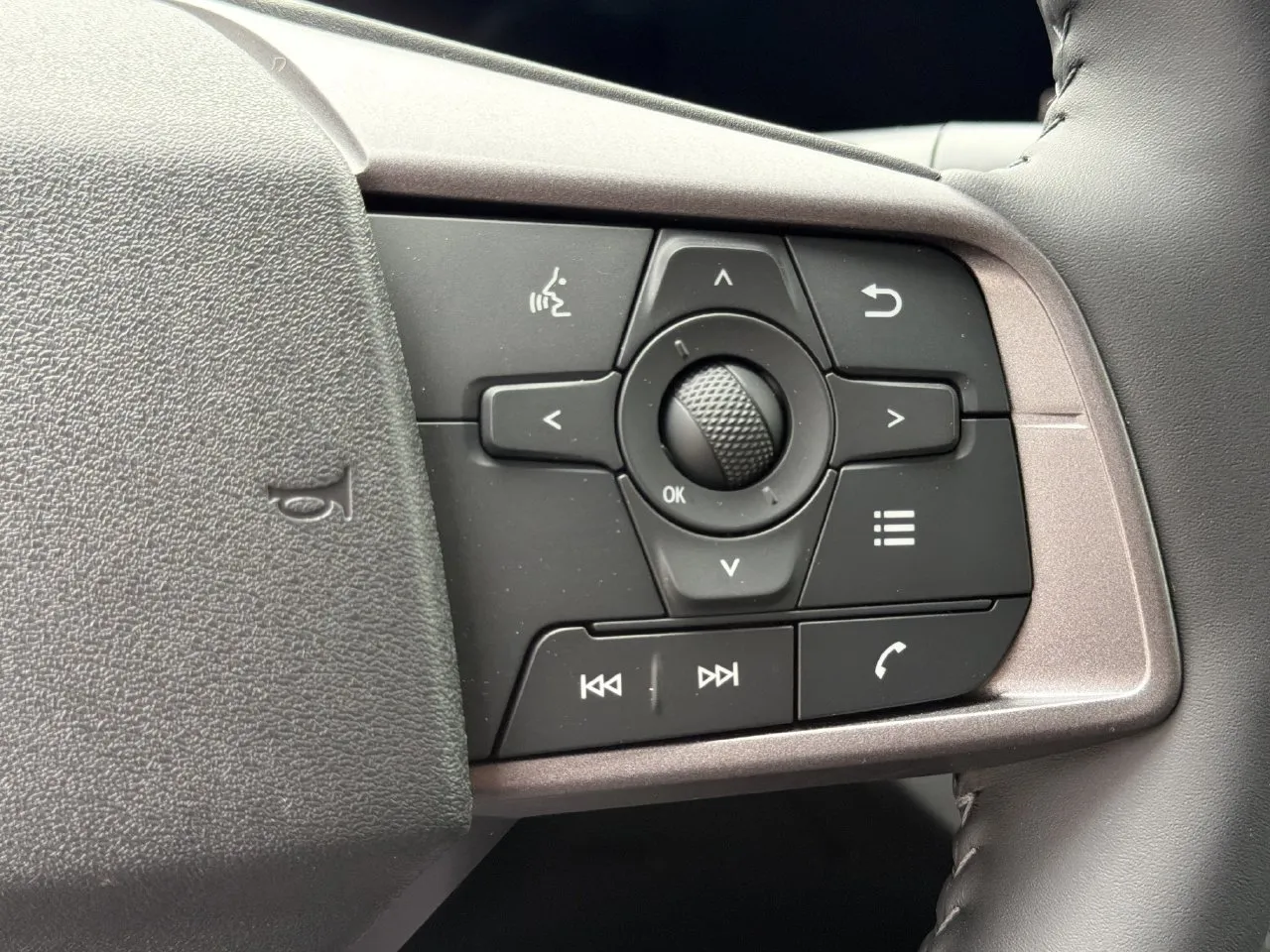 2026 Nissan LEAF S+ - Photo 10