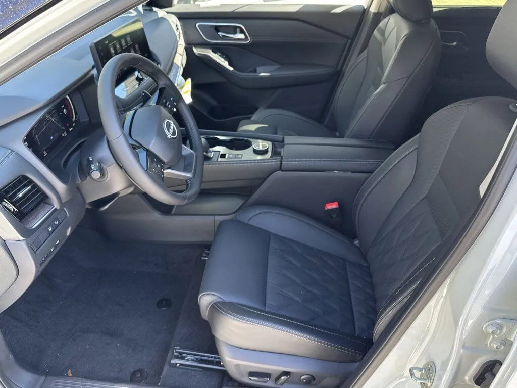 2026 Nissan Rogue Platinum - Photo 21