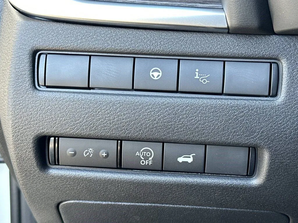 2026 Nissan Rogue Platinum - Photo 18