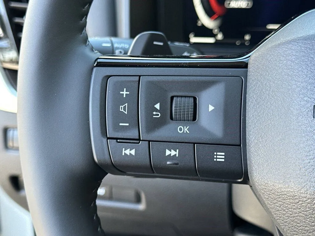 2026 Nissan Rogue Platinum - Photo 14