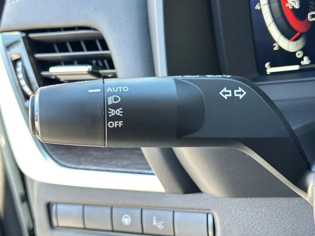 2026 Nissan Rogue Platinum - Photo 16
