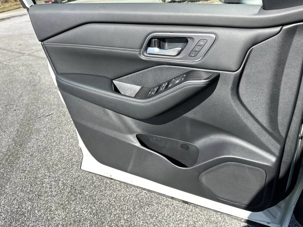 2026 Nissan Rogue Platinum - Photo 19