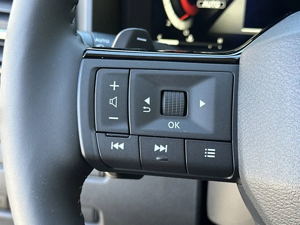 2026 Nissan Rogue Platinum - Photo 14