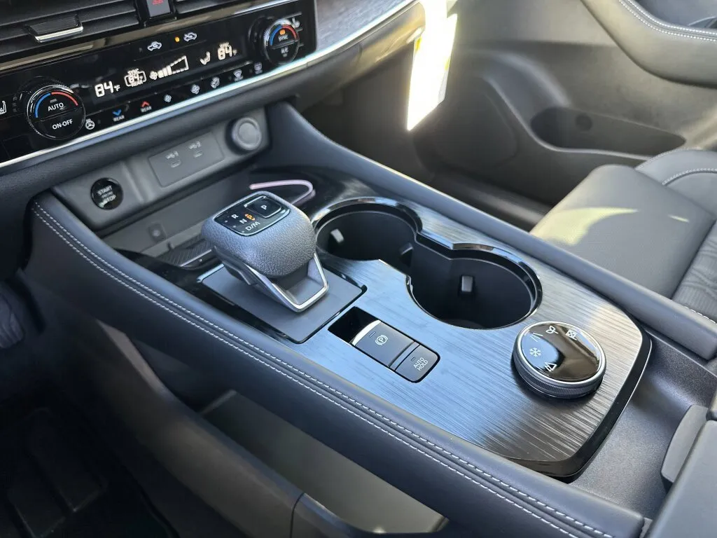 2026 Nissan Rogue Platinum - Photo 12