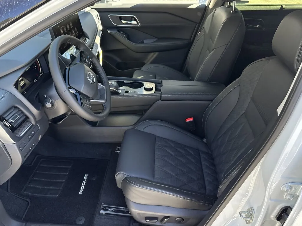 2026 Nissan Rogue Platinum - Photo 21