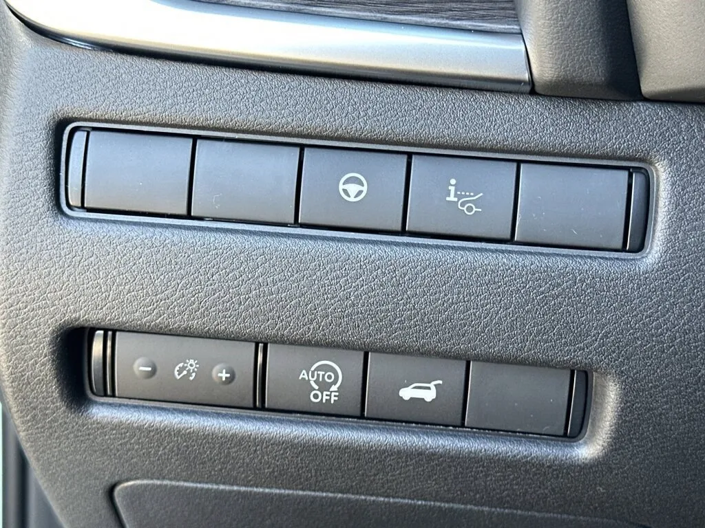 2026 Nissan Rogue Platinum - Photo 18