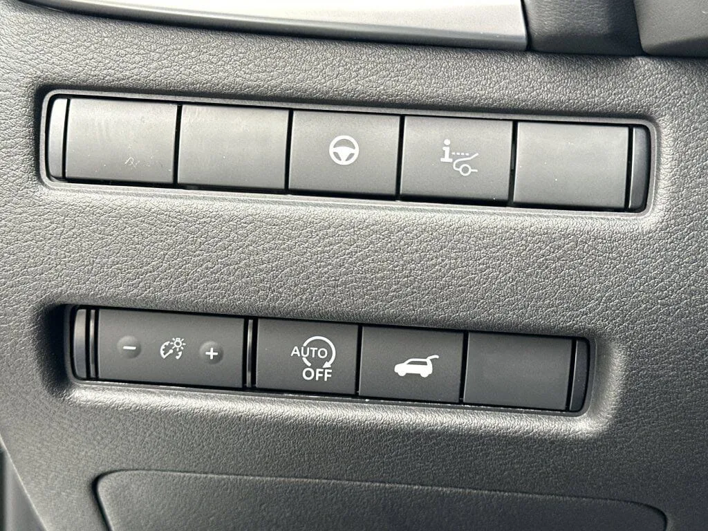 2026 Nissan Rogue Platinum - Photo 18