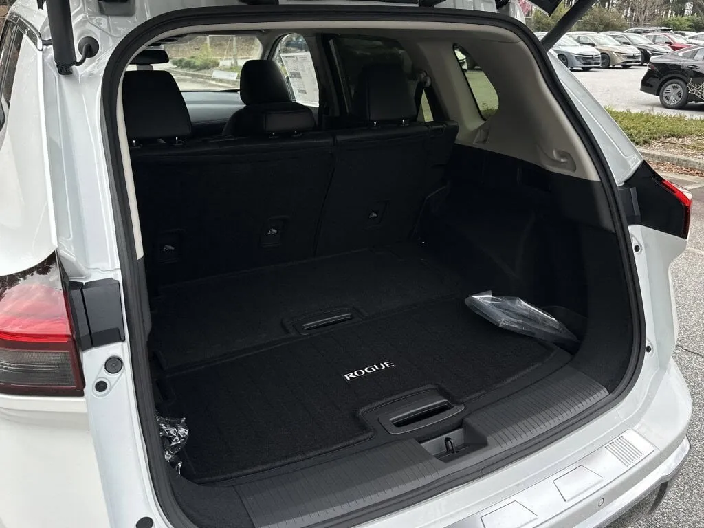 2026 Nissan Rogue Platinum - Photo 30