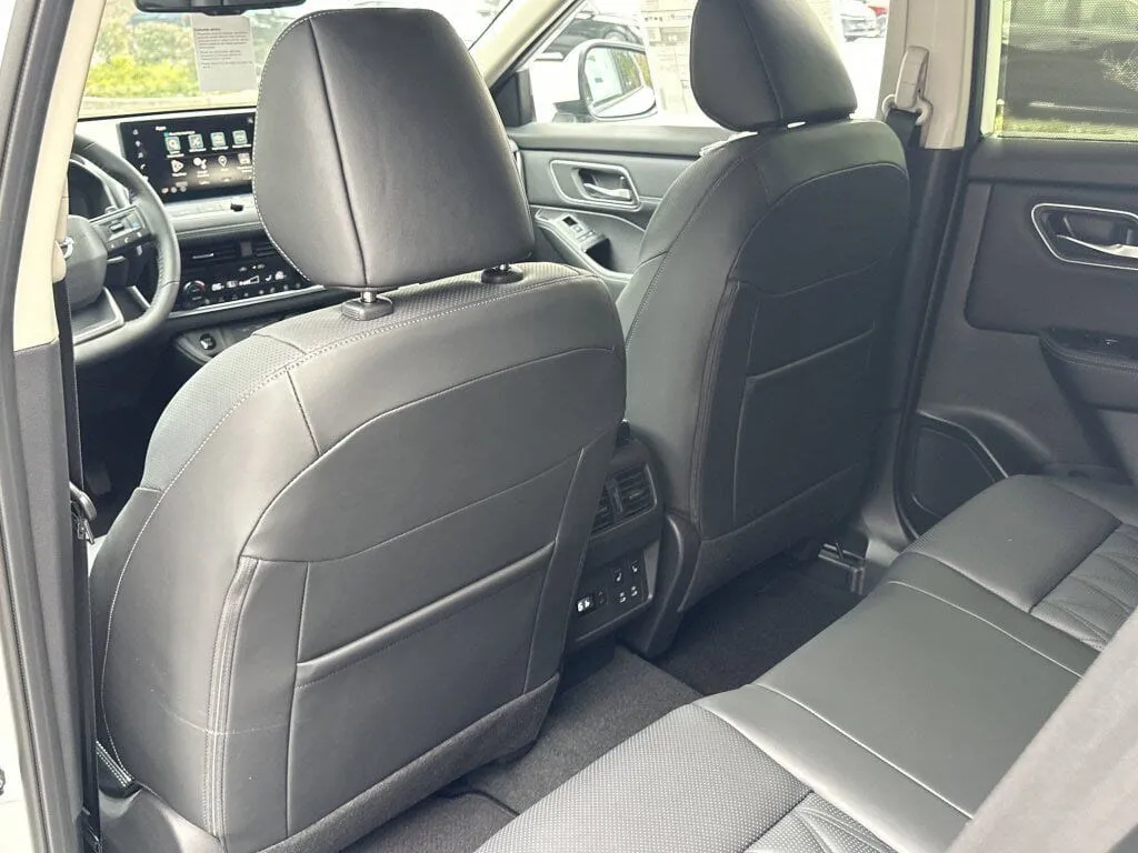 2026 Nissan Rogue Platinum - Photo 24