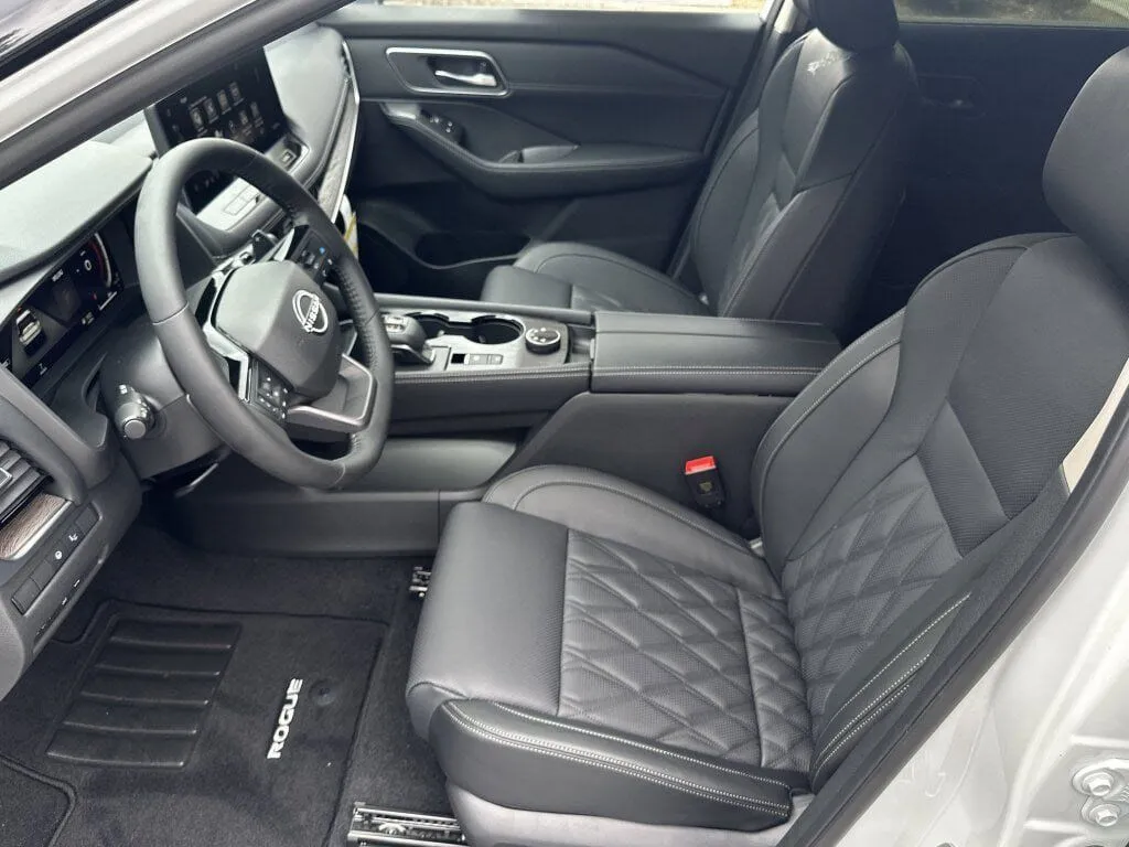 2026 Nissan Rogue Platinum - Photo 21