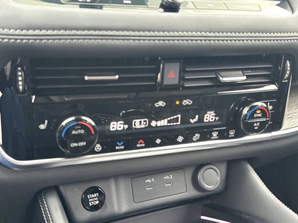 2026 Nissan Rogue Platinum - Photo 10