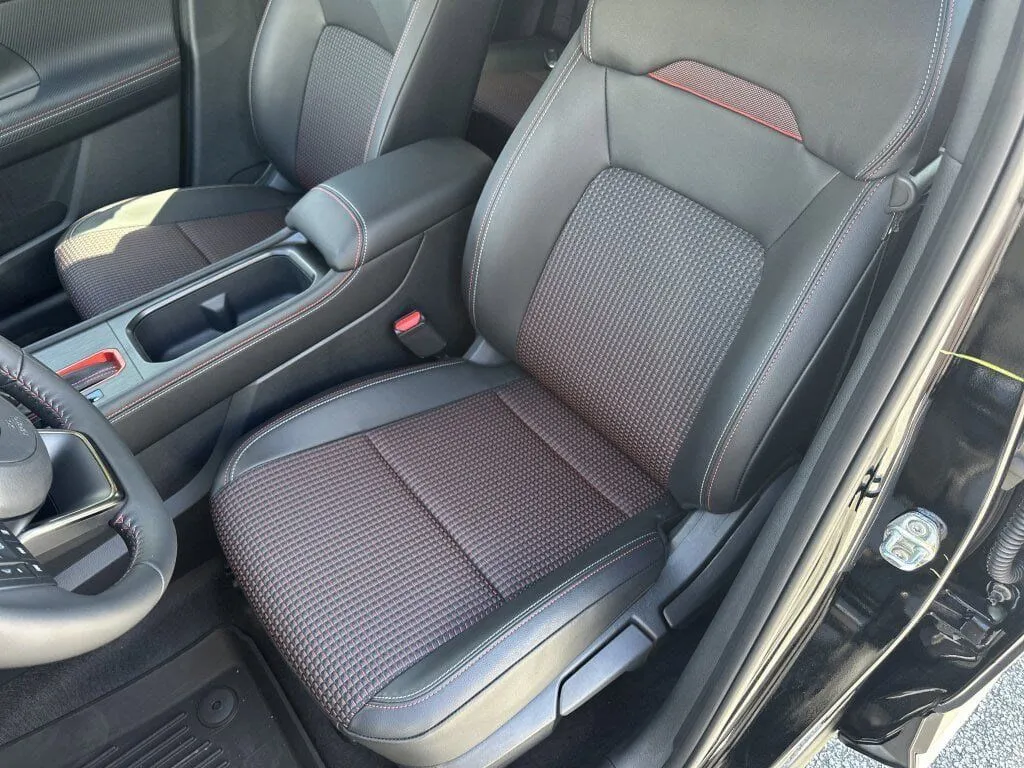 2025 Nissan Kicks SR - Photo 17
