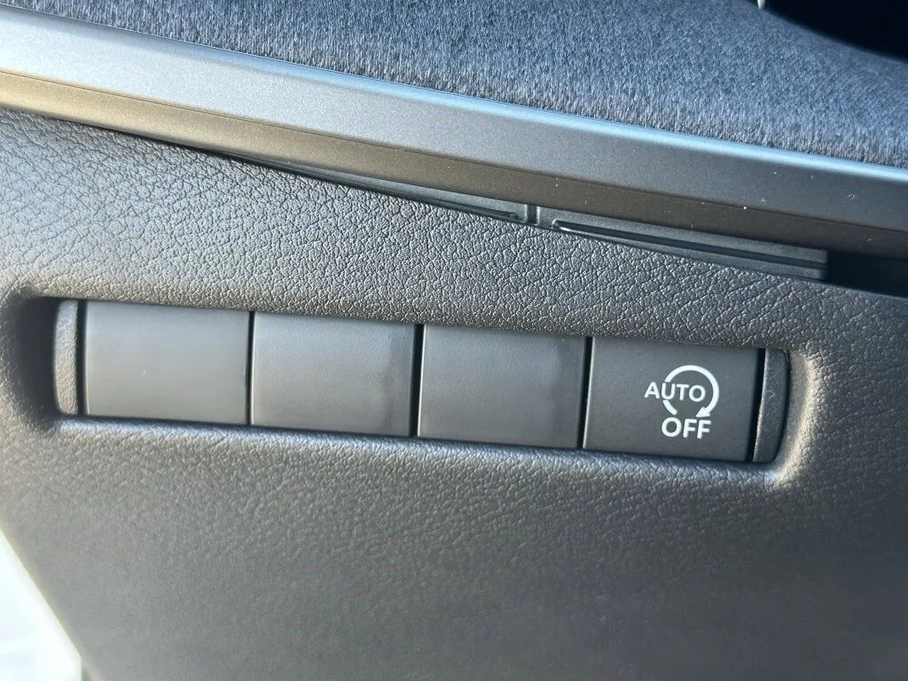 2026 Nissan KICKS SV - Photo 14