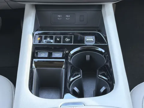 More photos of 2025 Nissan Murano SL at Nissan South Morrow, GA