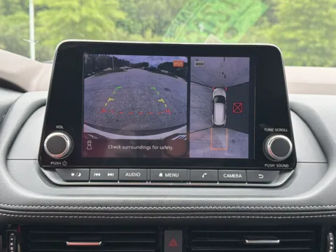 More photos of 2023 Nissan Rogue SL at Nissan South Morrow, GA
