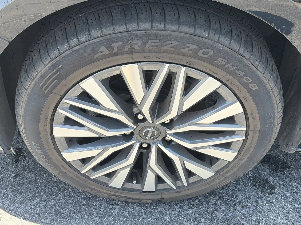2024 Nissan Altima SV - Photo 9
