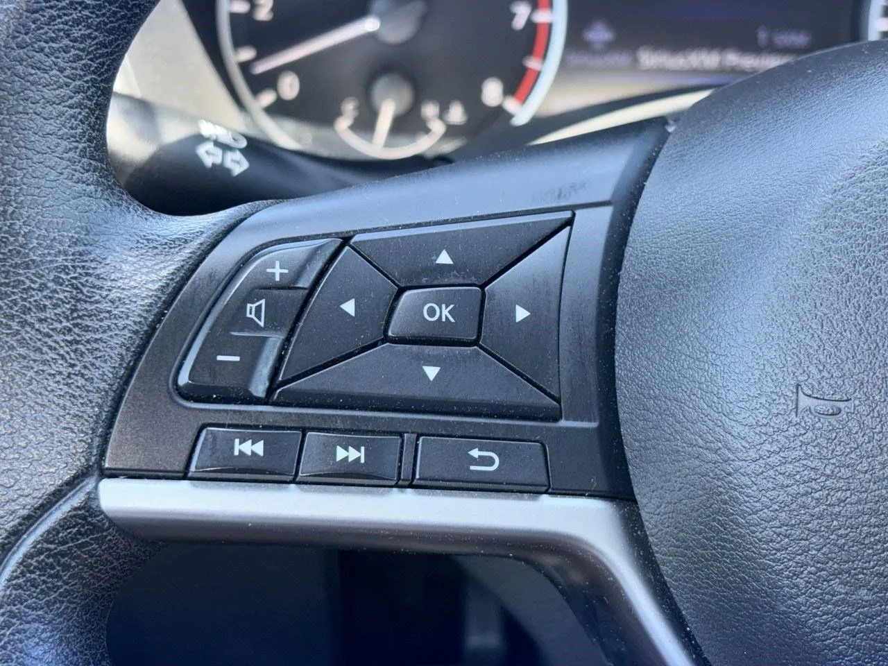 2024 Nissan Altima SV - Photo 22