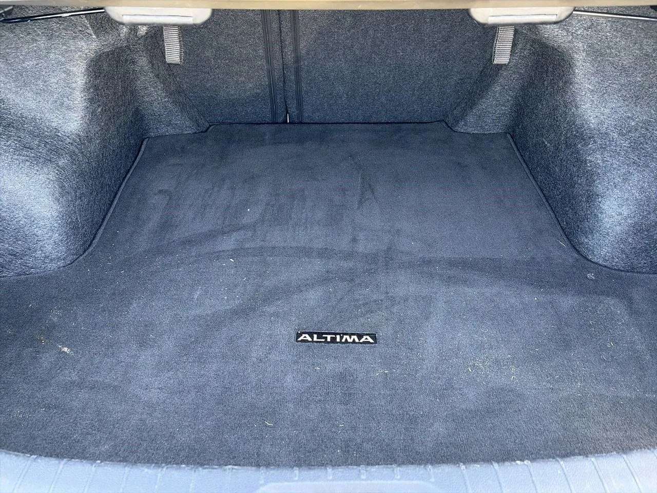 2024 Nissan Altima SV - Photo 10