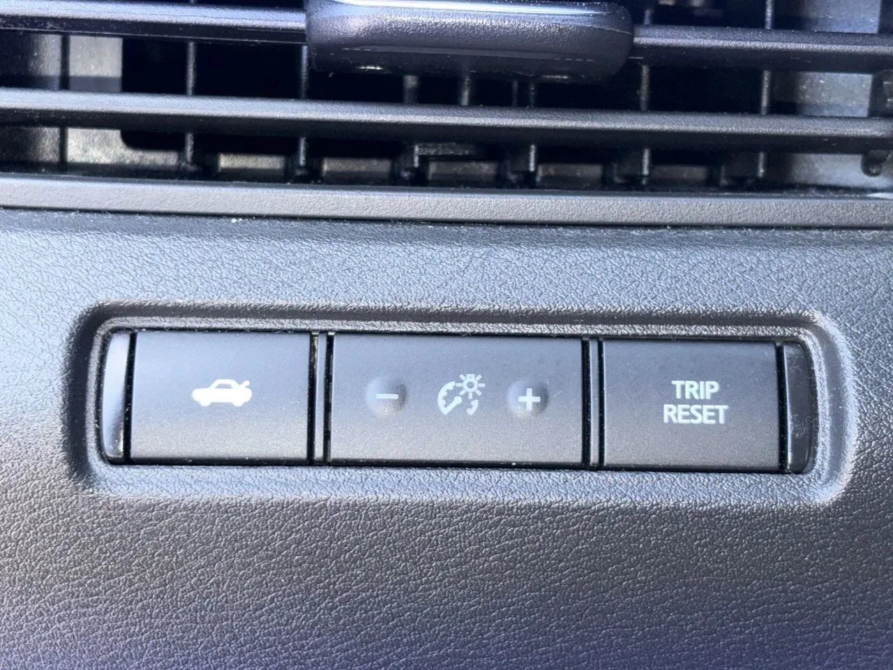 2024 Nissan Altima SV - Photo 25