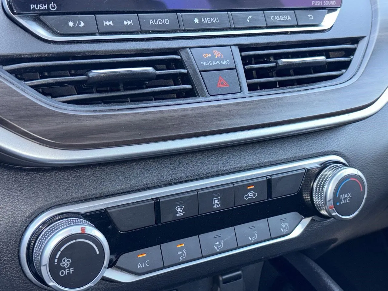 2024 Nissan Altima SV - Photo 16