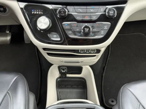 More photos of 2023 Chrysler Pacifica Touring L at Nissan South Morrow, GA