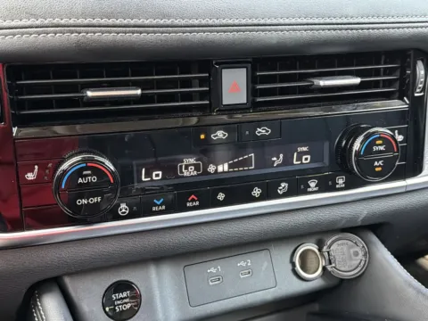 More photos of 2025 Nissan Rogue Platinum at Nissan South Morrow, GA