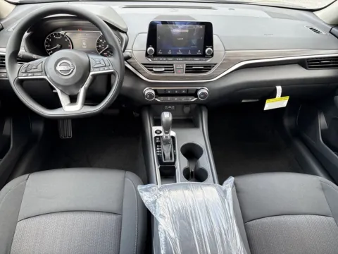 Photos of 2026 Nissan Altima 2.5 SV for sale in Morrow, GA at Nissan South Morrow