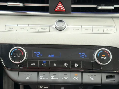 More photos of 2025 Hyundai Elantra Limited at Nissan South Morrow, GA
