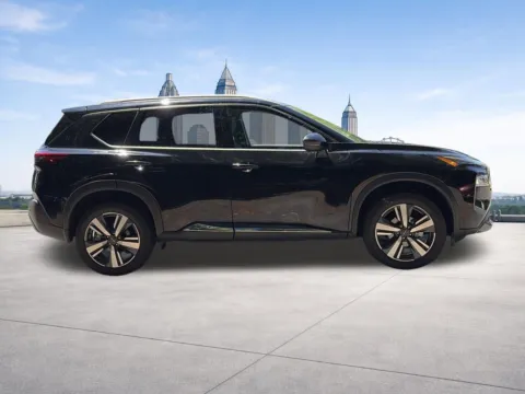 More photos of 2023 Nissan Rogue SL at Nissan South Morrow, GA
