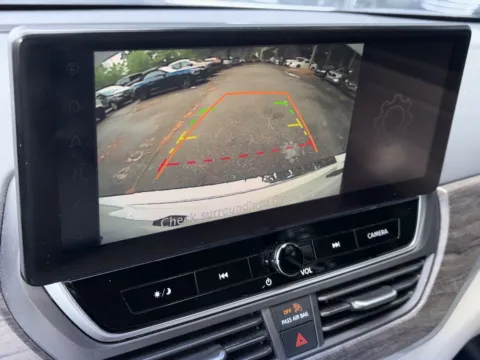 More photos of 2023 Nissan Altima 2.5 SV at Nissan South Morrow, GA