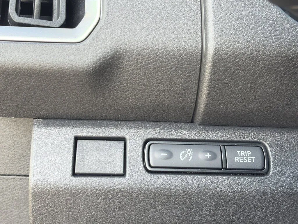 2026 Nissan Frontier SV - Photo 21