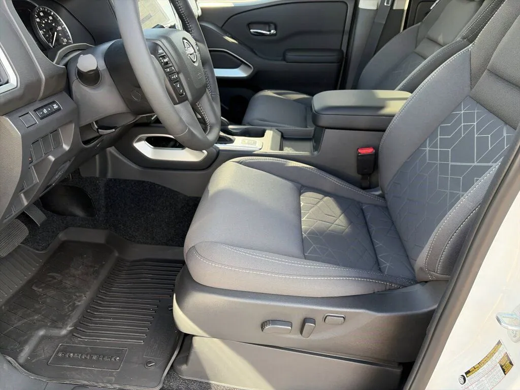 2026 Nissan Frontier SV - Photo 26