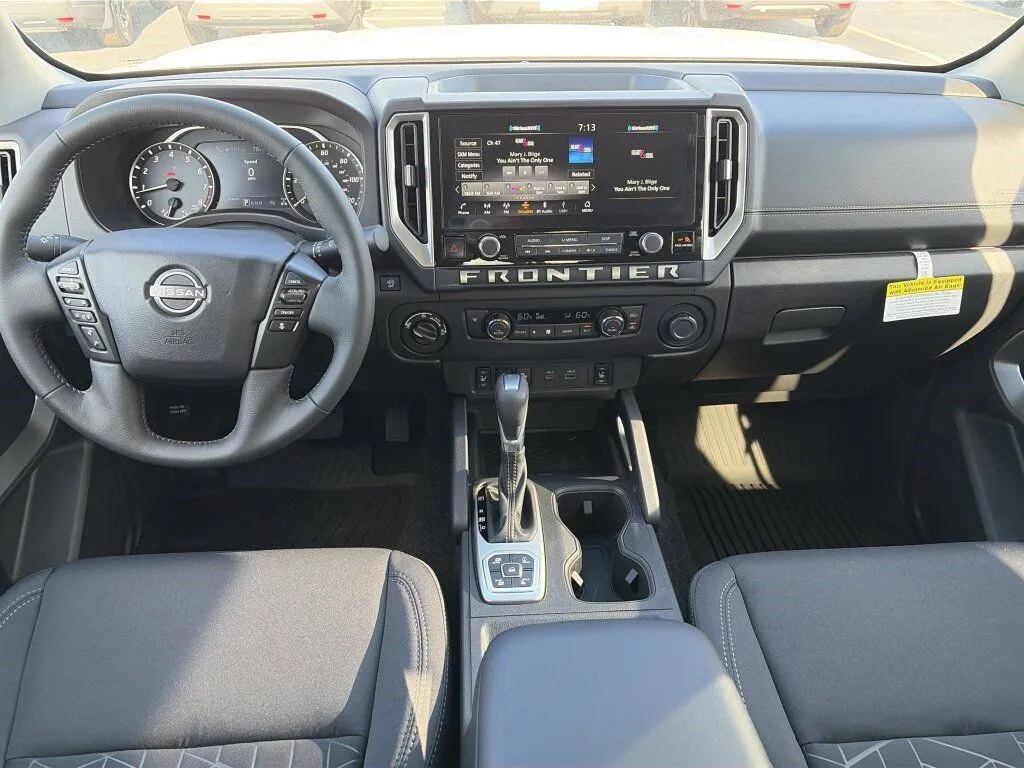 2026 Nissan Frontier SV - Photo 10