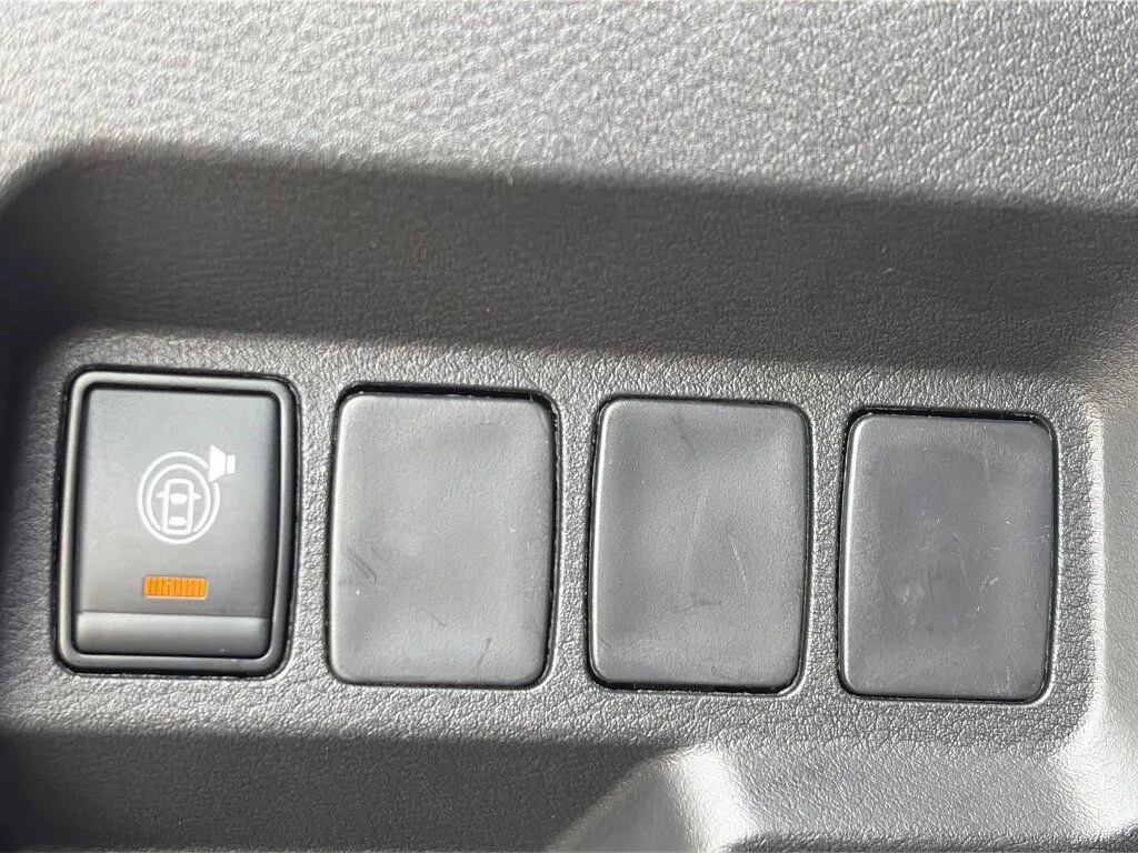 2026 Nissan Frontier SV - Photo 22