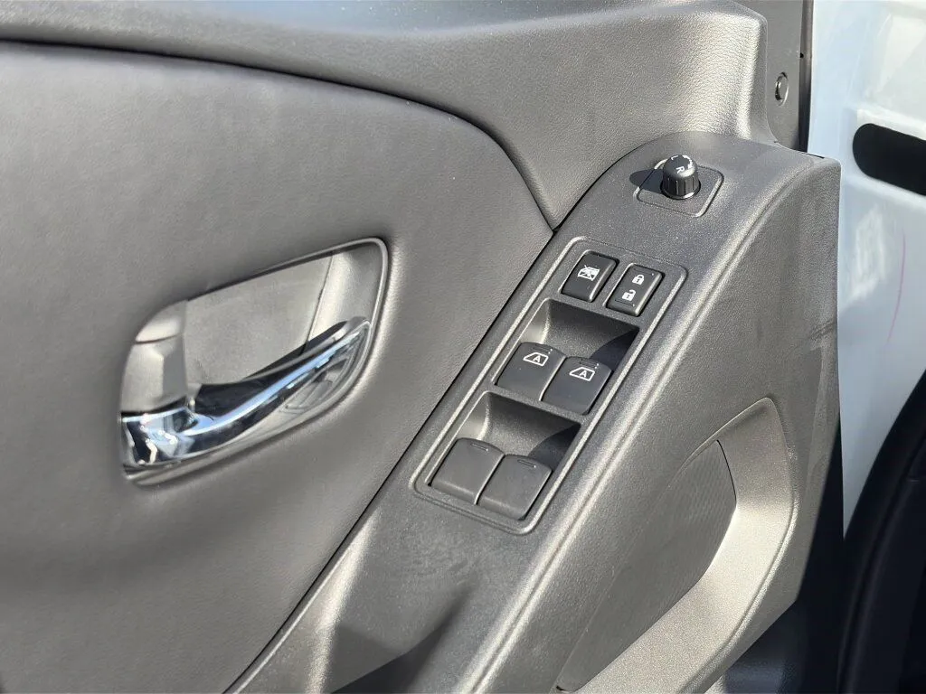 2026 Nissan Frontier SV - Photo 25