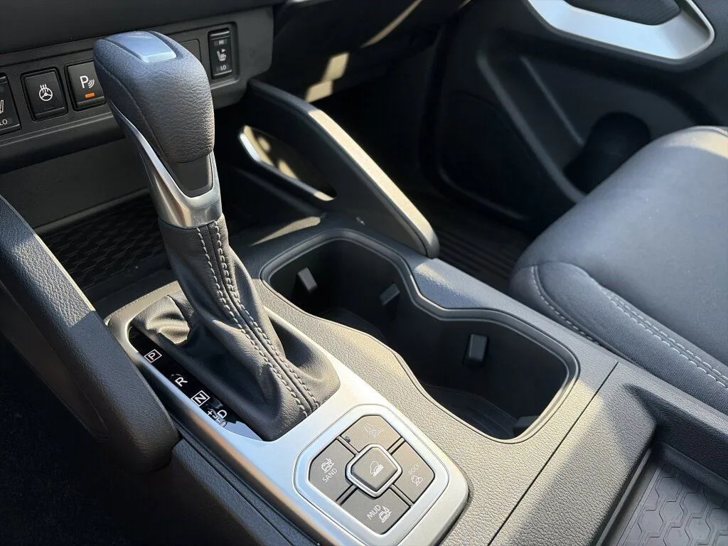 2026 Nissan Frontier SV - Photo 15