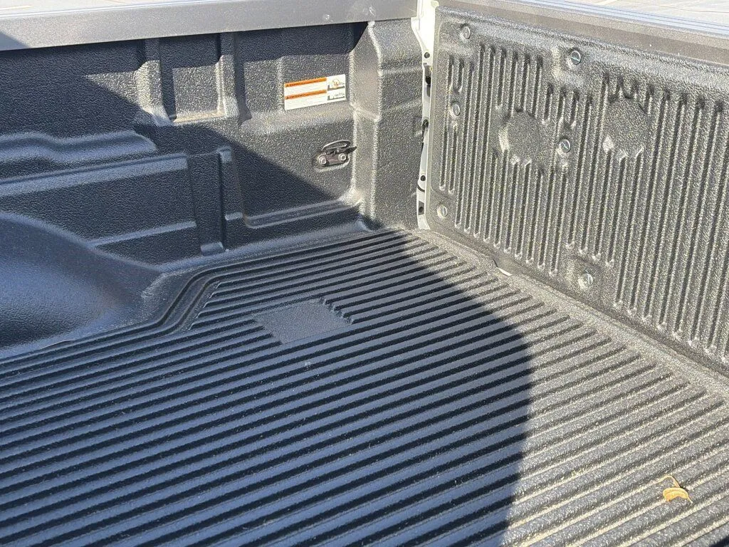 2026 Nissan Frontier SV - Photo 8
