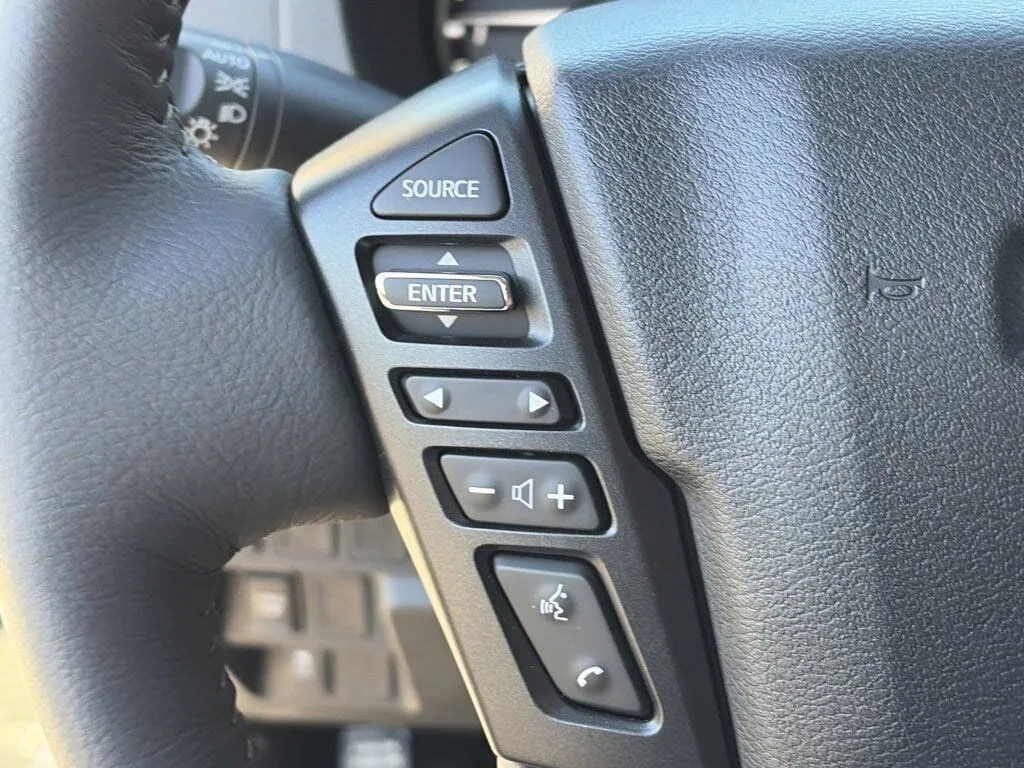 2026 Nissan Frontier SV - Photo 17