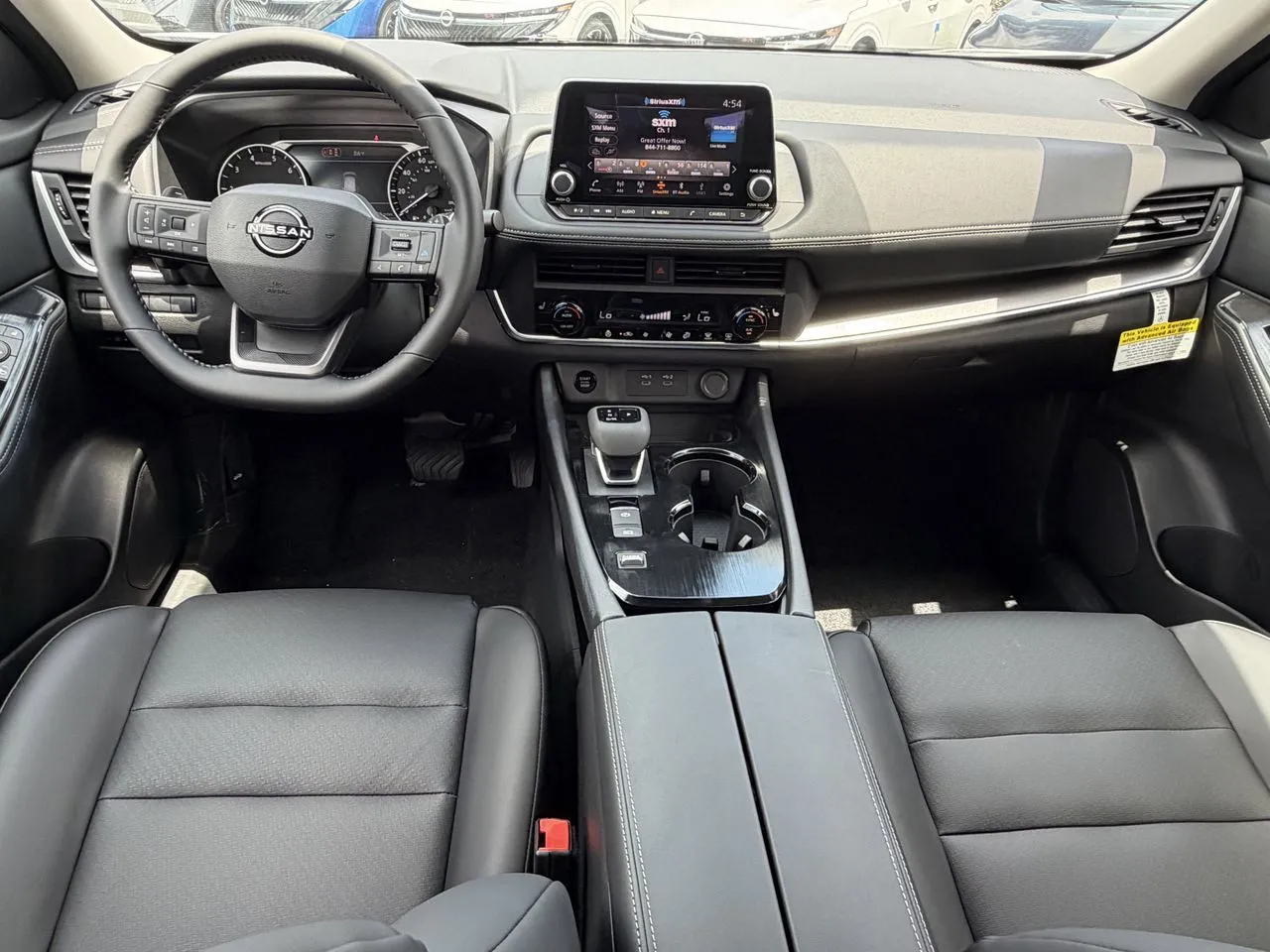 2026 Nissan Rogue Dark Armor - Photo 2