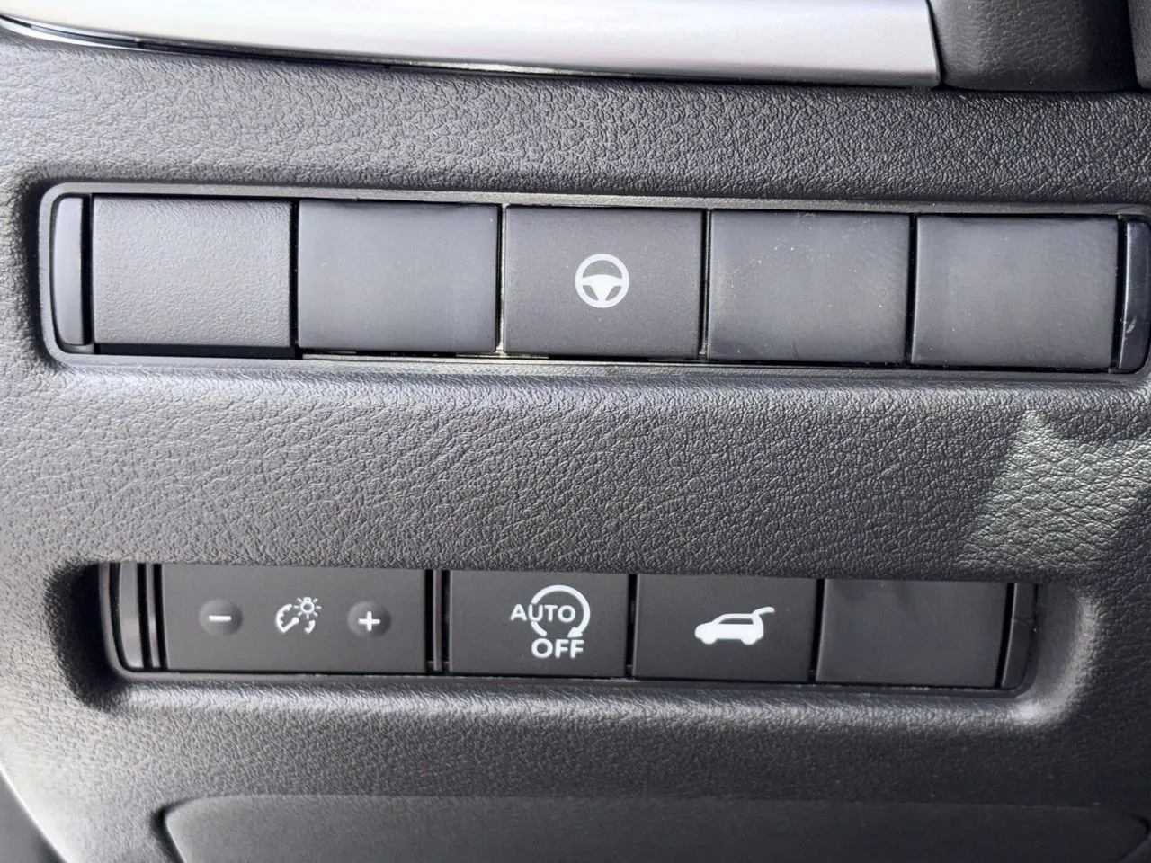 2026 Nissan Rogue Dark Armor - Photo 13