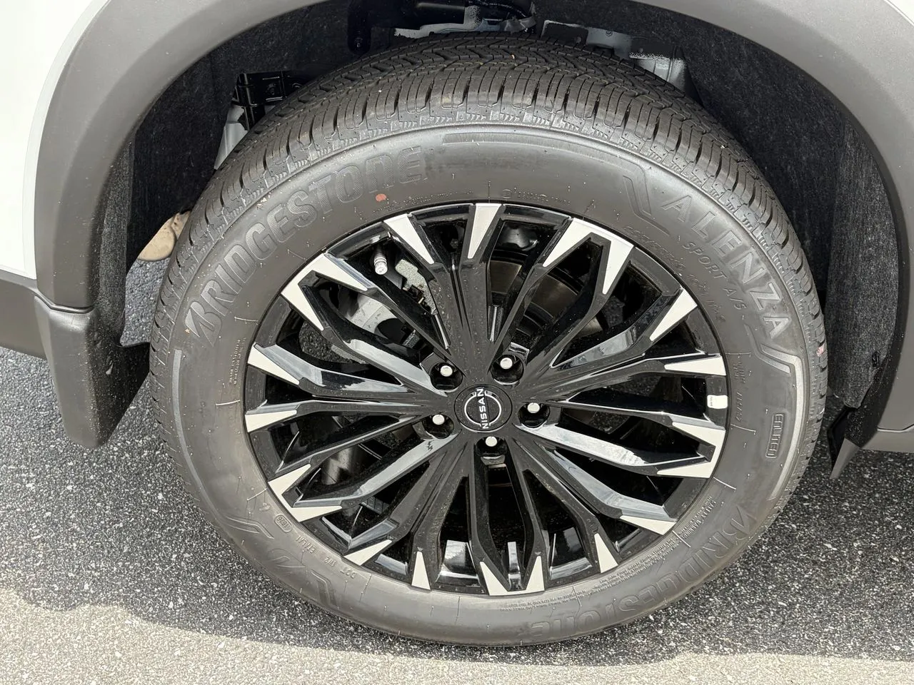 2026 Nissan Rogue Dark Armor - Photo 24