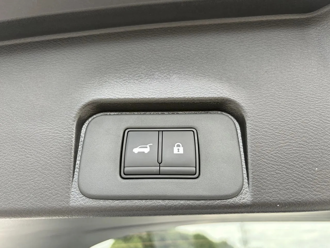 2026 Nissan Rogue Dark Armor - Photo 26