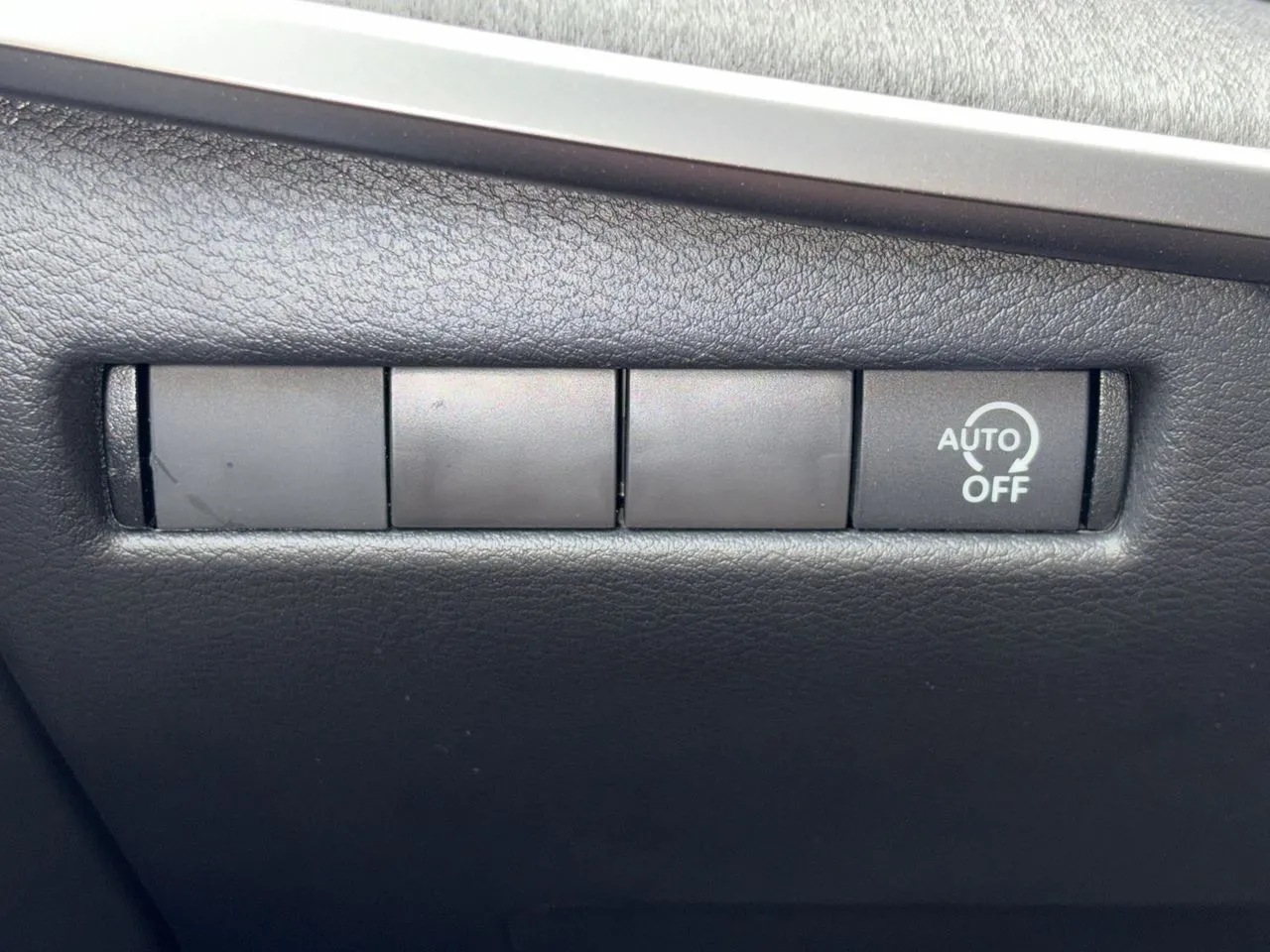 2026 Nissan KICKS SV - Photo 14