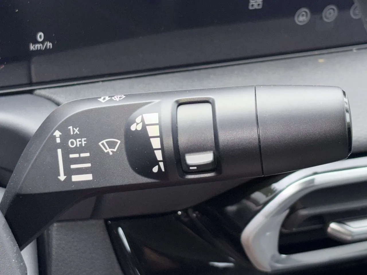2027 Nissan Sentra SR - Photo 11