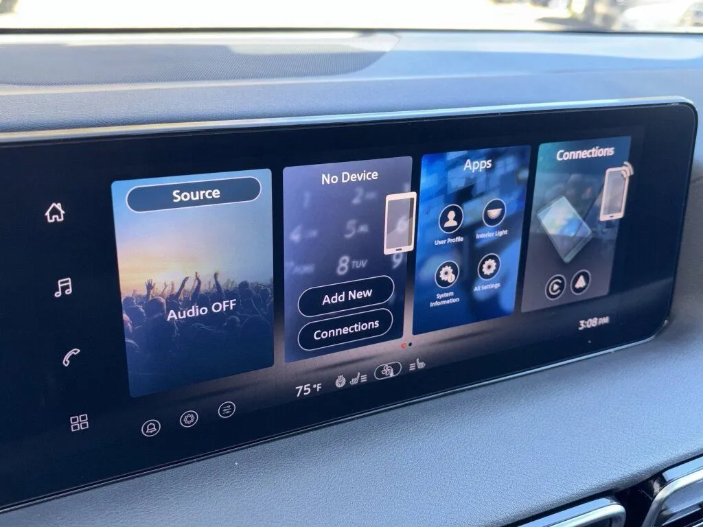 2026 Nissan Sentra SV - Photo 7