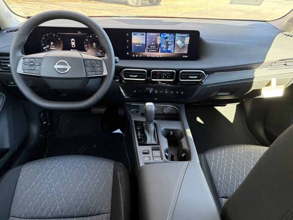2026 Nissan Sentra SV - Photo 6