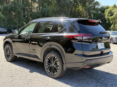 More photos of 2027 Nissan Rogue Dark Armor at Nissan of Lithia Springs, GA
