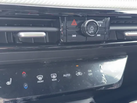 More photos of 2027 Nissan Kicks SR at Nissan of Lithia Springs, GA
