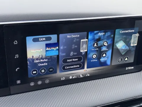 More photos of 2027 Nissan Kicks SR at Nissan of Lithia Springs, GA