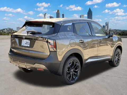 More photos of 2027 Nissan Kicks SR at Nissan of Lithia Springs, GA